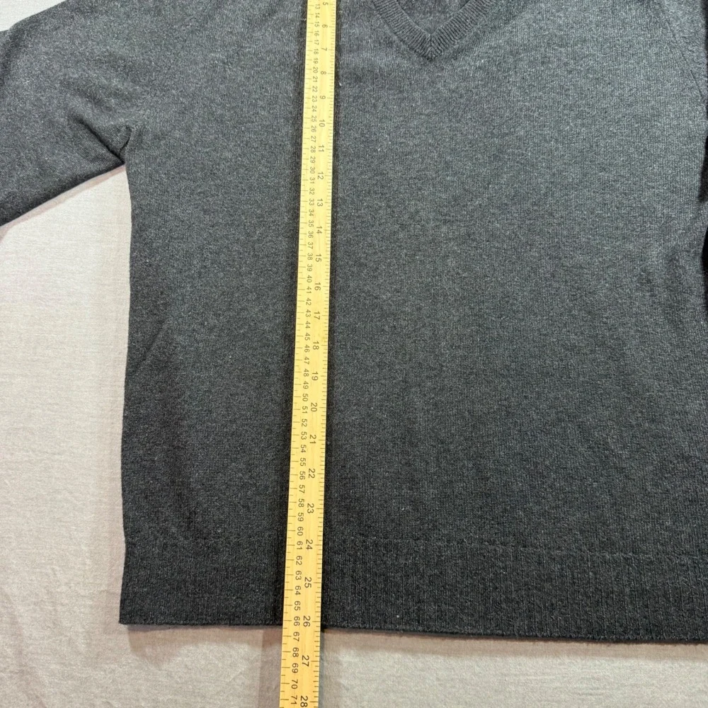 Brooks Brothers Sweater Mens Large Grey Fair V-Neck Made in Italy Raglan Sleeve